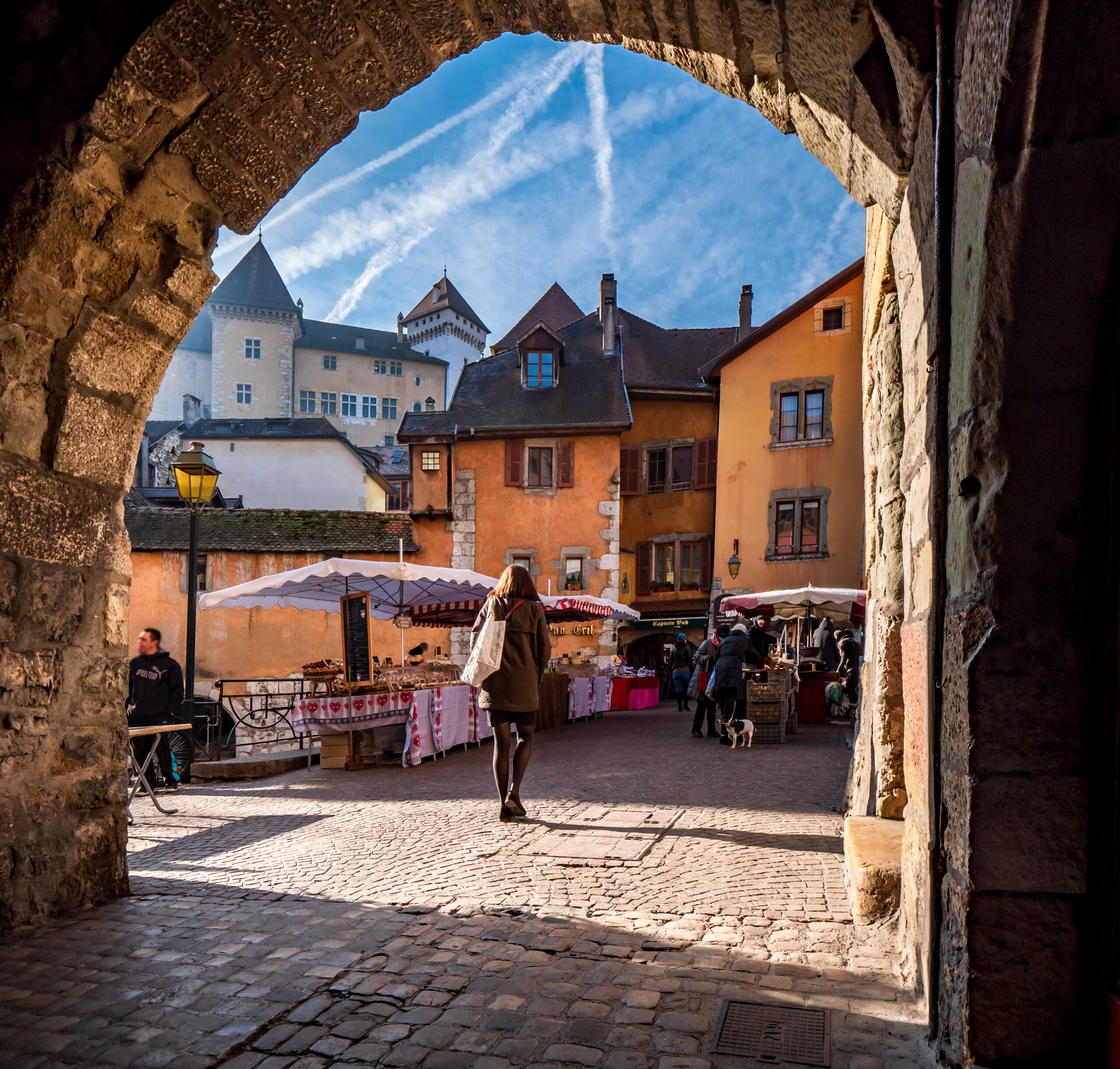 Visiter Annecy : le marché de la vieille ville