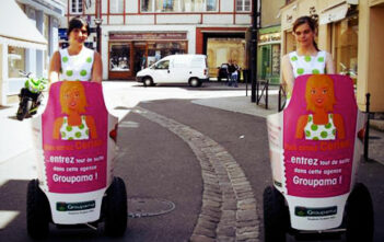 Opération street-marketing Groupama et Mobilboard à Segway