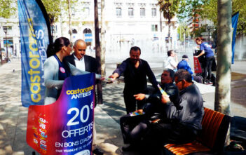 street marketing Mobilboard Castorama