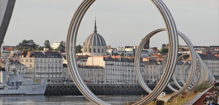 Les anneaux de Buren à Nantes