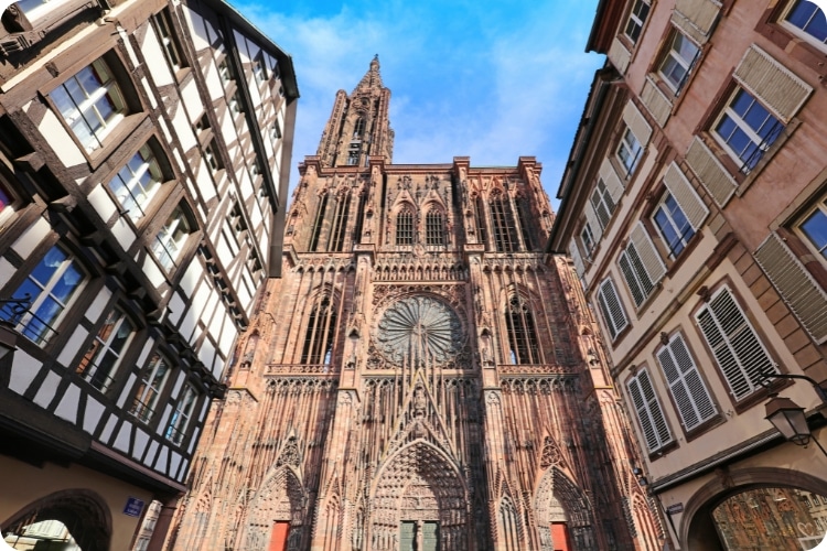 Que faire à Strasbourg pendant les vacances d'hiver : visiter la cathédrale de Strasbourg
